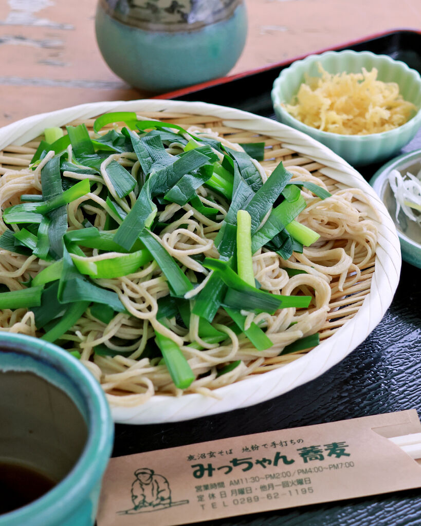 二・八そば にら 1,000円