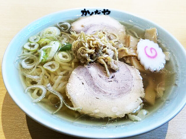 【栃木市】澄んだスープ、ピロピロの平打ち麺、佐野ラーメンに舌鼓（拉麺かくだや）