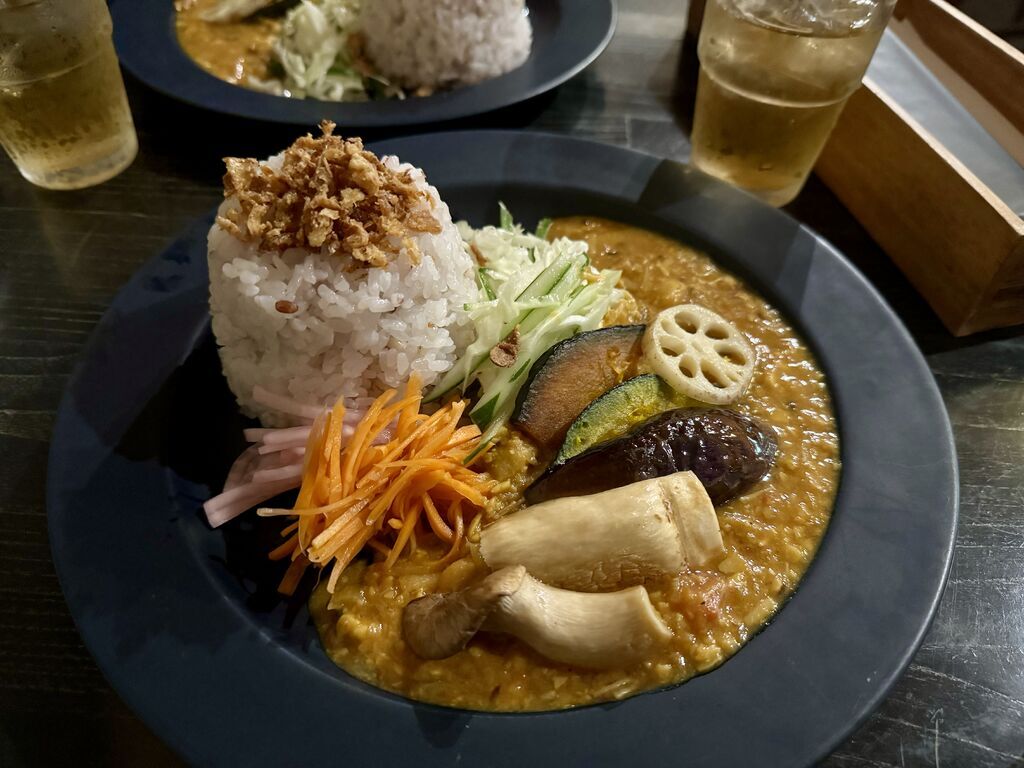 【矢板市】本の空間が心地よい★お野菜のスパイシー薬膳カレー（WASHIN BOOK CAFE）