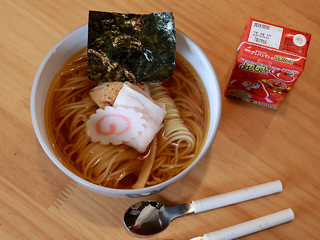 鶏の旨みがじんわり広がるお子様らーめん！