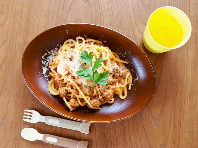 モチモチ麺&ゴロゴロお肉！濃厚ボロネーゼ