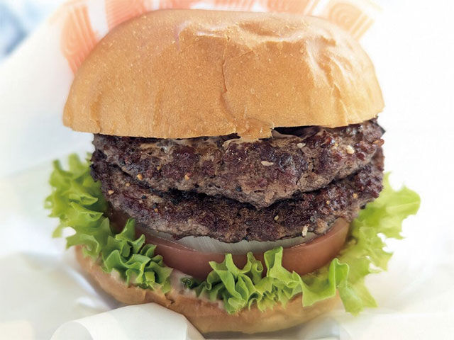 【日光市】栃木和牛の旨みが弾けるダイナミックバーガー！（COMET BURGER）