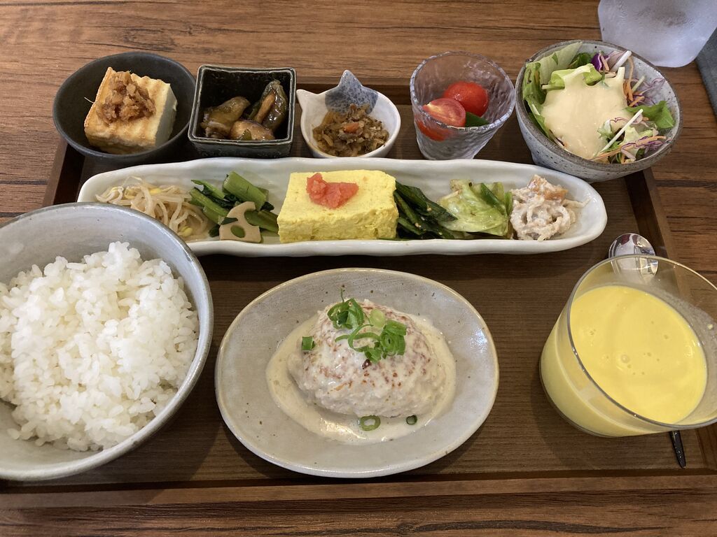 【壬生町】ゆず胡椒香る鶏ハンバーグ♪彩り豊かなヘルシーランチ（自然食 いなかめし）