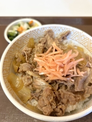 お昼ごはんで伺...