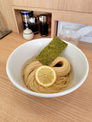 平日のお昼に初...