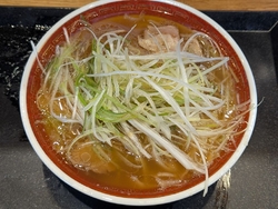 話題の多加水麺...
