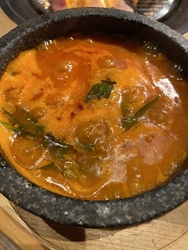 4人でランチ訪...