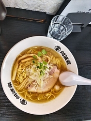 ランチに塩ラー...