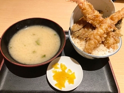 がっつり旨い丼...