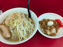 ラーメンだけで...