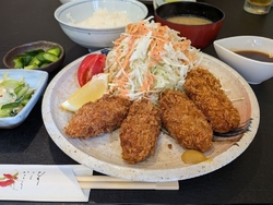 お昼のランチで...
