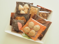 お菓子の詰め合...