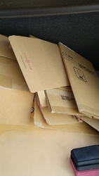 ダンボールのリ...