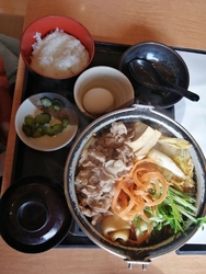 ランチは土日も...