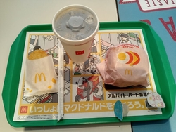 朝マックでお邪...