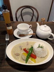 前菜サラダとグ...