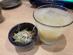 金曜日の夜、二...