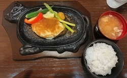 ランチでハンバ...