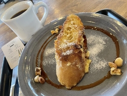 この店の近くに...