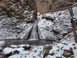 竜化の滝を見に...