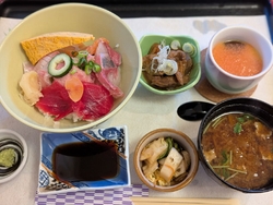 ランチメニュー...