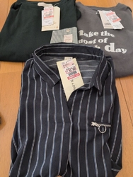 普通のTシャツ...