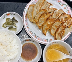 ランチに【餃子...