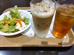 小腹を満たすた...