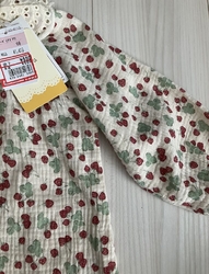 自分の服と子供...