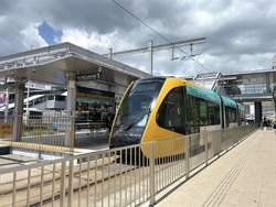 宇都宮駅で、L...