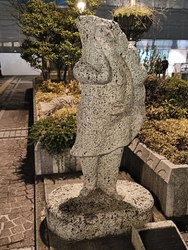 昼間はよく通り...