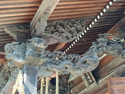 向かい側のラー...