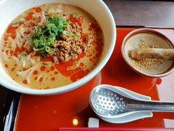 担々麺が食べた...