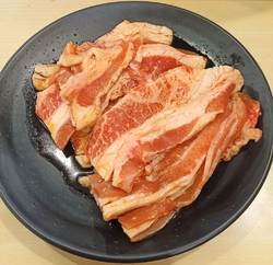 焼き肉を食べに...