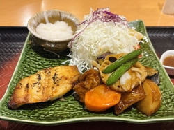 夕飯は大戸屋さ...