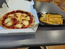 お昼に、ガスト...