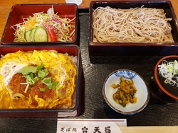 おそばを食べに...