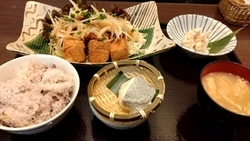 メニューを見て...