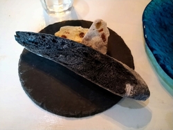 帰省した娘を驚...