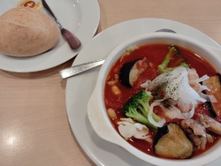 温かいものが食...