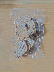 妹がラスクを買...