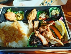 お昼にこちらの...