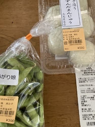 カフェで、お茶...