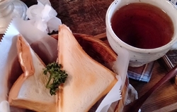 お昼時に伺い、...
