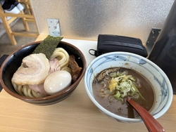 お昼に村岡屋本...