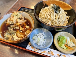 ある頻度で無性...