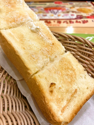 朝からこの厚切...
