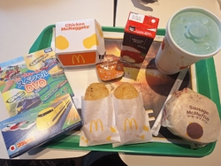 息子と朝マック...