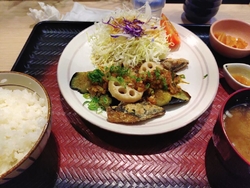 ランチ時に来店...