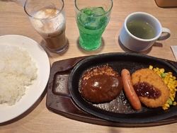 同僚と急きょ遅...